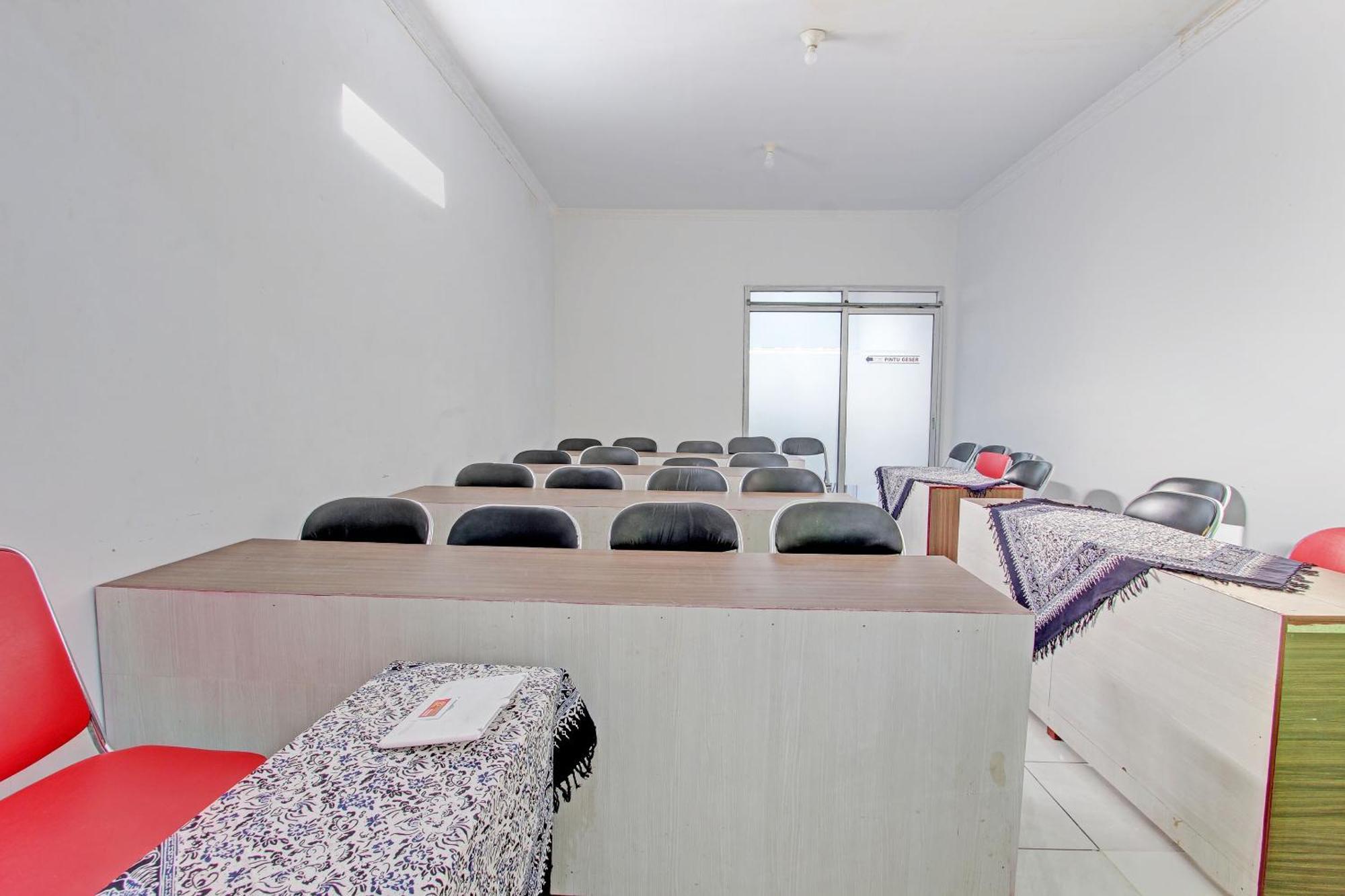 Capital O 92929 Hotel New Tirta Kencana Syariah Tegal  Eksteriør bilde
