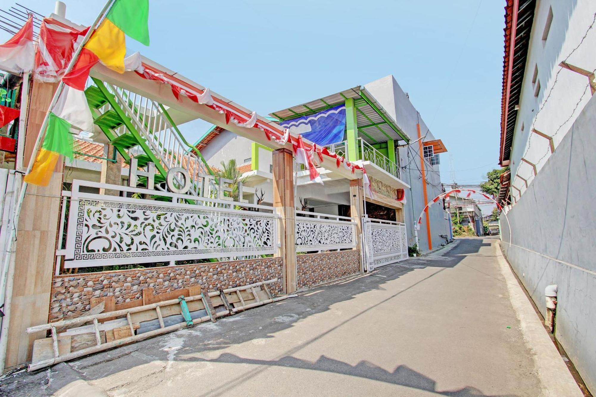 Capital O 92929 Hotel New Tirta Kencana Syariah Tegal  Eksteriør bilde